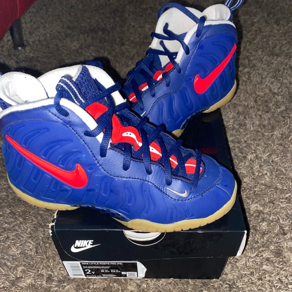 Little boys foams sneakers